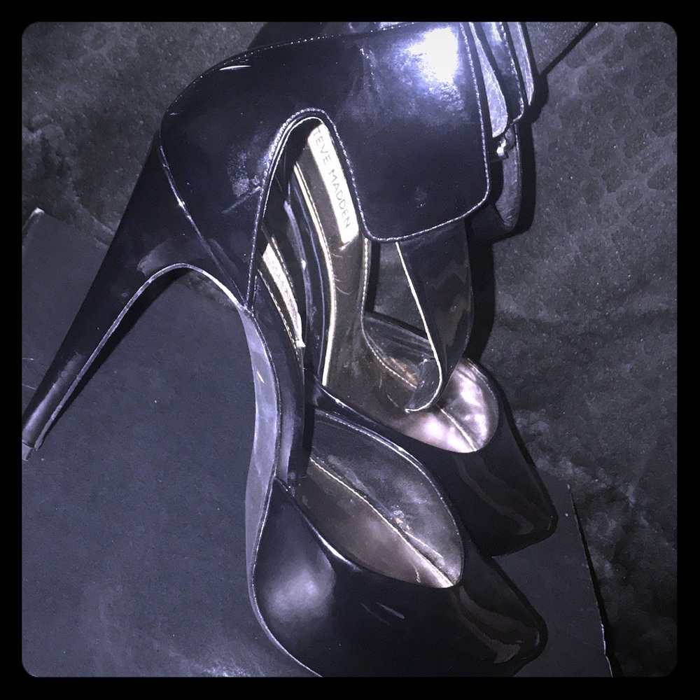 Steve Madden SHYYY Patent Leather Platform Pumps
